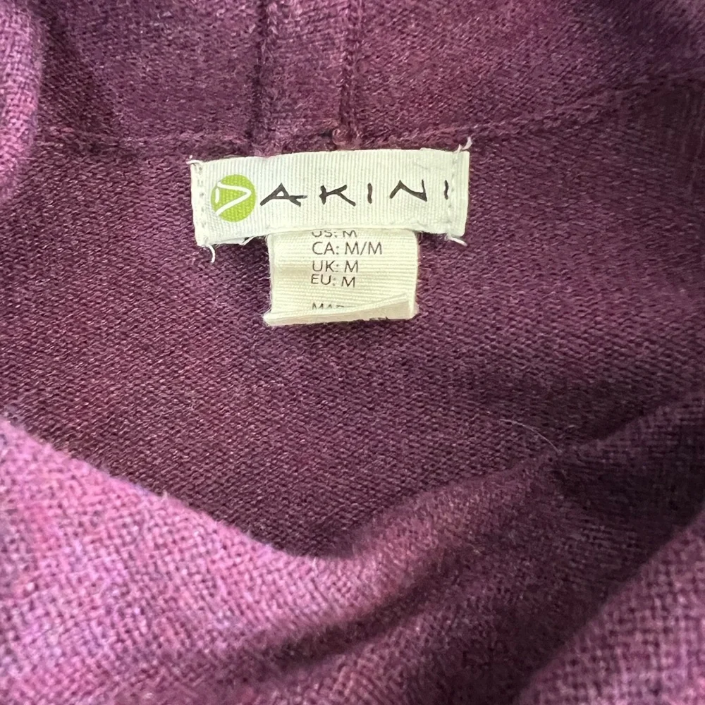 Akini Sweater - Picture 4 of 5